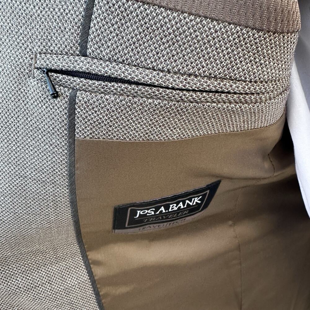 Jos A Bank 38S Travel Tek Sport Coat. Tailored fit - Picture 9 of 14